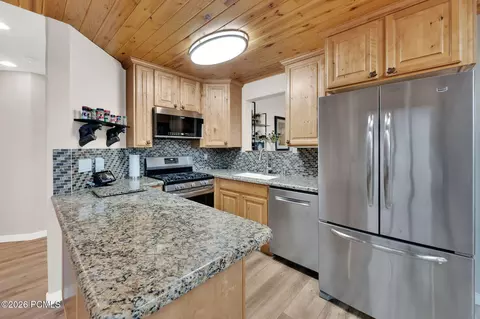 Kitchen - 1121 N Willow Ln, Midway, UT 84049 photo 1 of 1