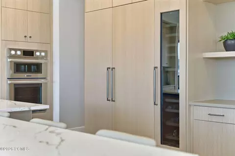 Kitchen - 1105 E Longview Dr, Hideout, UT 84036 photo 3 of 3