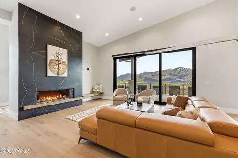Living - 1105 E Longview Dr, Hideout, UT 84036 photo 1 of 5