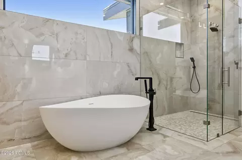 Bath - 1105 E Longview Dr, Hideout, UT 84036 photo 3 of 11