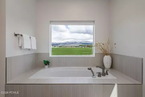 Bath - 1505 S 1140, Daniel, UT 84032 photo 1 of 11