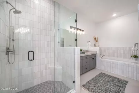 Bath - 1505 S 1140, Daniel, UT 84032 photo 2 of 11