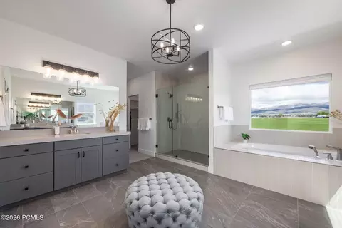 Bath - 1505 S 1140, Daniel, UT 84032 photo 5 of 11