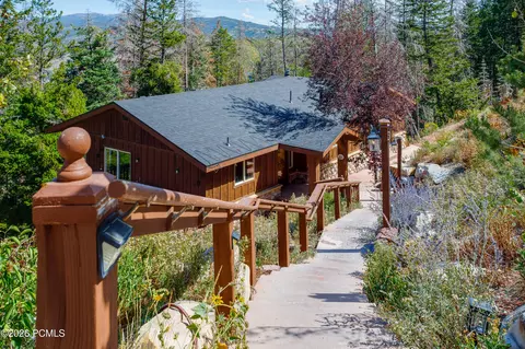 390 Matterhorn Dr, Park City, UT 84098