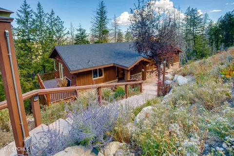 390 Matterhorn Dr, Park City, UT 84098