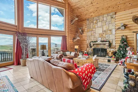 Living - 155 E Valley Vw, Wanship, UT 84017 photo 3 of 5