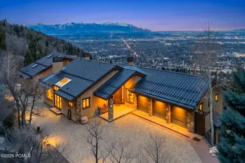 4552 S Zarahemla Dr, Salt Lake City, UT 84124