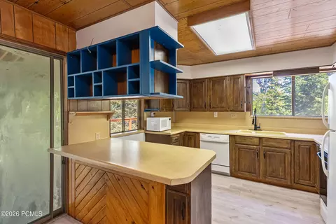 Kitchen - 5317 E Targee Dr, Oakley, UT 84055 photo 1 of 4