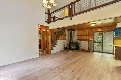 Living - 5317 E Targee Dr, Oakley, UT 84055 photo 5 of 7