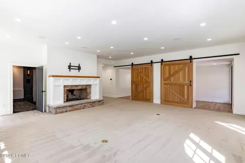 Living - 2400 E Walker Ln, Holladay, UT 84117 photo 4 of 8