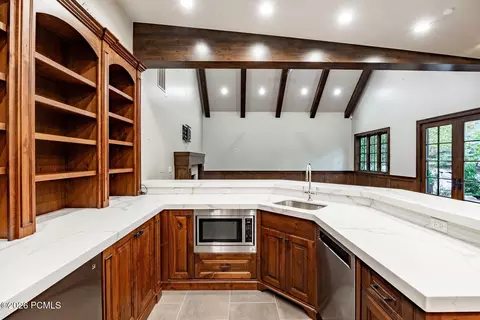 Kitchen - 2400 E Walker Ln, Holladay, UT 84117 photo 7 of 8