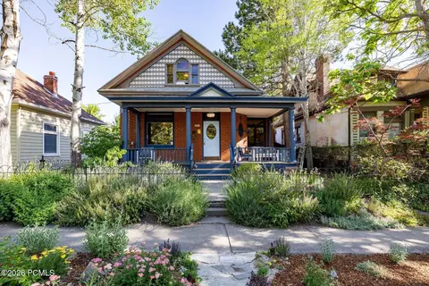 810 E 1st Ave, Salt Lake City, UT 84103