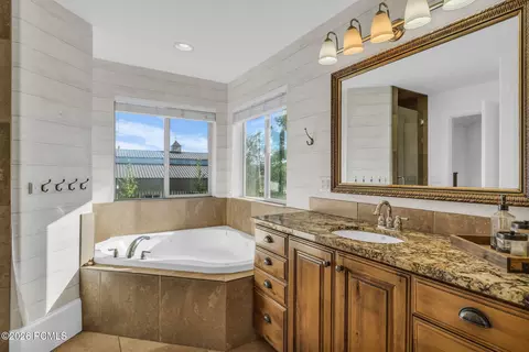 Bath - 430 E 600 South S, Kamas, UT 84036 photo 3 of 5