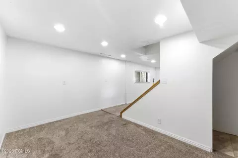 Living - 3463 S 400 E, Bountiful, UT 84010 photo 8 of 9