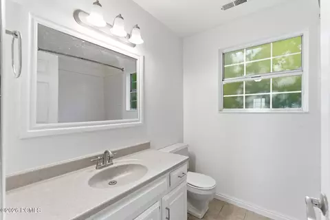 Bath - 3463 S 400 E, Bountiful, UT 84010 photo 3 of 3