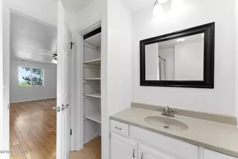 Bath - 3463 S 400 E, Bountiful, UT 84010 photo 2 of 3
