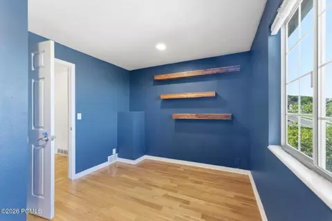 Bedroom - 3463 S 400 E, Bountiful, UT 84010 photo 5 of 6