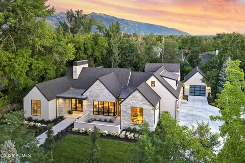 2138 E Pheasant Ln, Holladay, UT 84121