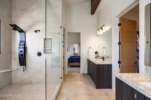 Bath - 11418 N White Tail Ct, Hideout, UT 84036 photo 3 of 5