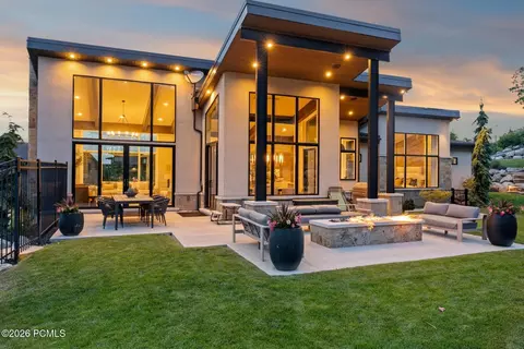 9391 S Granite Vista Dr, Sandy, UT 84092