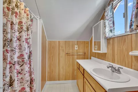 Bath - 6829 E Apache Way, Oakley, UT 84055 photo 4 of 5