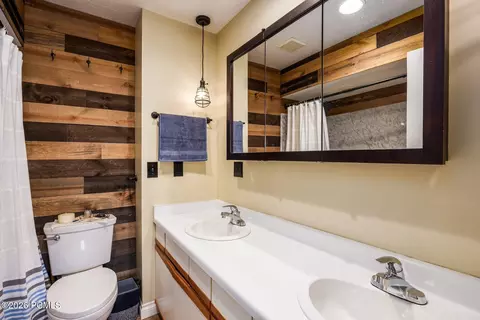 Bath - 4366 N Meadow Ln, Oakley, UT 84055 photo 1 of 1