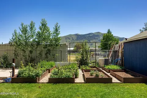 Exterior - 4366 N Meadow Ln, Oakley, UT 84055 photo 3 of 6