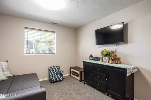 Bedroom - 4366 N Meadow Ln, Oakley, UT 84055 photo 3 of 4