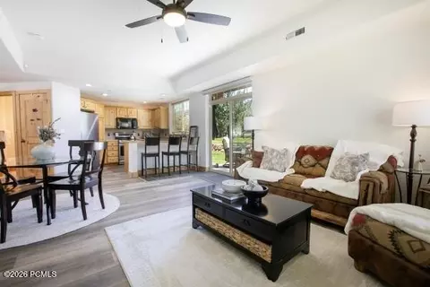 6144 N Fox Pointe Cir #B1, Park City, UT 84098