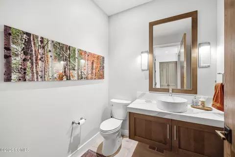 Bath - 4045 E Coopers Hawk Loop, Kamas, UT 84036 photo 3 of 6