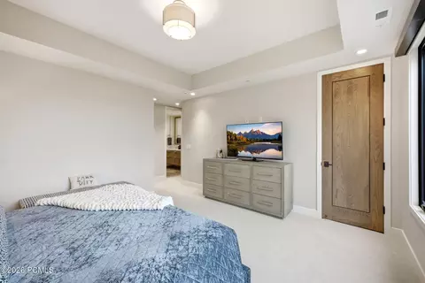 Bedroom - 4045 E Coopers Hawk Loop, Kamas, UT 84036 photo 3 of 5