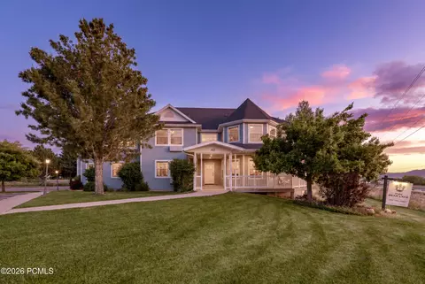 40 N Christa Cir, Garden City, UT 84028