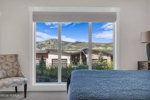 Bedroom - 11589 N Deepwater Dr, Hideout, UT 84036 photo 9 of 10