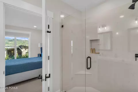 Bath - 11589 N Deepwater Dr, Hideout, UT 84036 photo 2 of 2