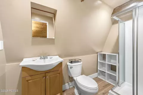 Bath - 6836 E Apache Way, Oakley, UT 84055 photo 2 of 2