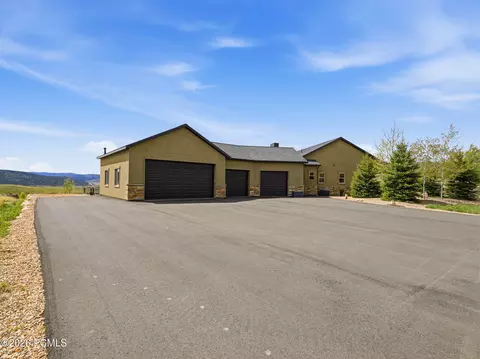 Exterior - 402 Shadow Hill Rd, Wanship, UT 84017 photo 7 of 28