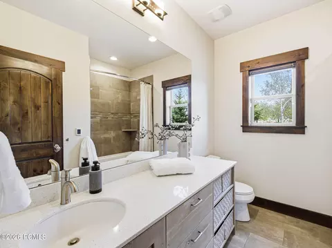 Bath - 402 Shadow Hill Rd, Wanship, UT 84017 photo 3 of 9