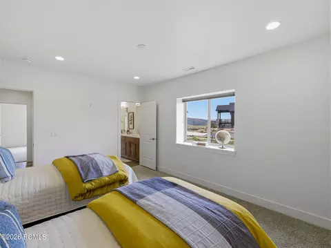 Bedroom - 402 Shadow Hill Rd, Wanship, UT 84017 photo 8 of 12