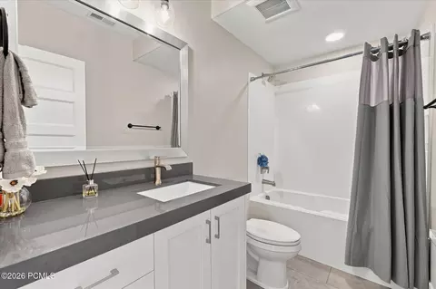 Bath - 11463 N Perspective Dr, Hideout, UT 84036 photo 6 of 6