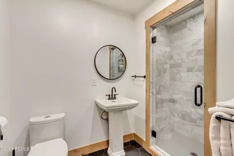 Bath - 3009 E Black Forest Rd, Sundance, UT 84604 photo 3 of 7