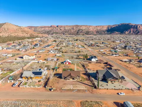 View/Area - 640 N Juniper St, Hildale, UT 84784 photo 15 of 20