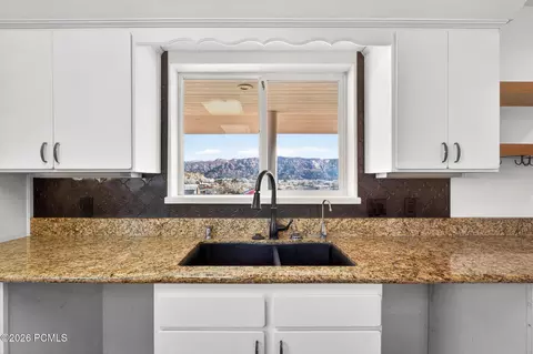Kitchen - 640 N Juniper St, Hildale, UT 84784 photo 5 of 6