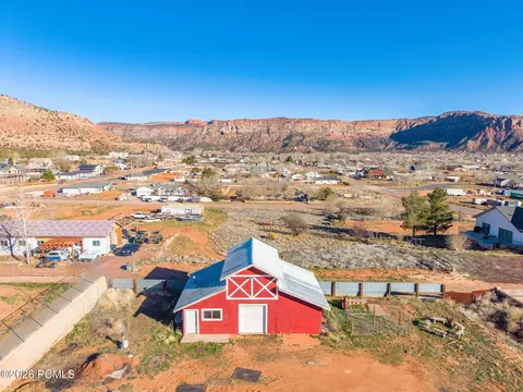 View/Area - 640 N Juniper St, Hildale, UT 84784 photo 1 of 20