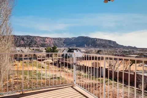 Exterior - 640 N Juniper St, Hildale, UT 84784 photo 7 of 11