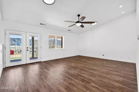 Living - 640 N Juniper St, Hildale, UT 84784 photo 1 of 5