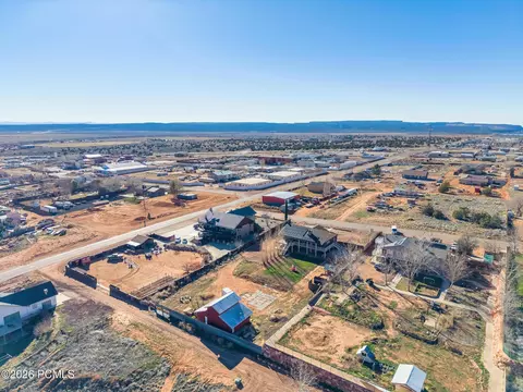 View/Area - 640 N Juniper St, Hildale, UT 84784 photo 18 of 20