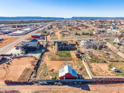 View/Area - 640 N Juniper St, Hildale, UT 84784 photo 6 of 20