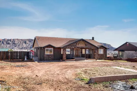 Exterior - 640 N Juniper St, Hildale, UT 84784 photo 11 of 11