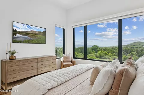 Bedroom - 1400 E Weber Wild Rd, Oakley, UT 84055 photo 2 of 5
