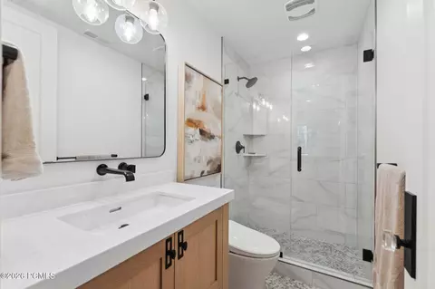 Bath - 1400 E Weber Wild Rd, Oakley, UT 84055 photo 4 of 5